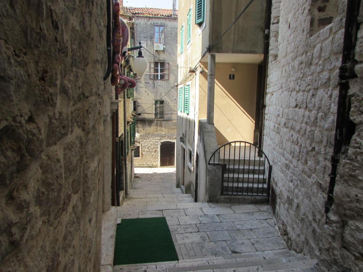 Apartments Laurus Šibenik Стая снимка